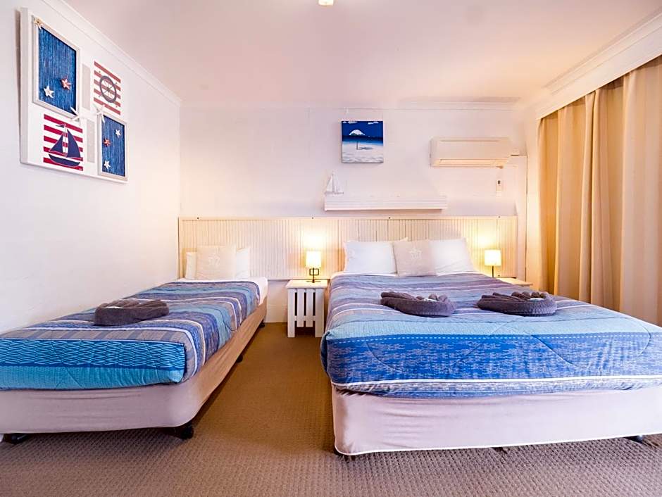 Boyne Island Motel and Villas