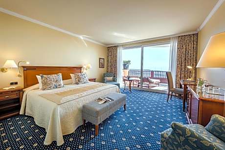 Deluxe Double Room with Balcony and Sea View