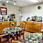 Econo Lodge Inn & Suites Matthews - Charlotte