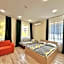 Fry House Hostel - 15min to Dworzec Zachodni, 5min to Klub Progresja