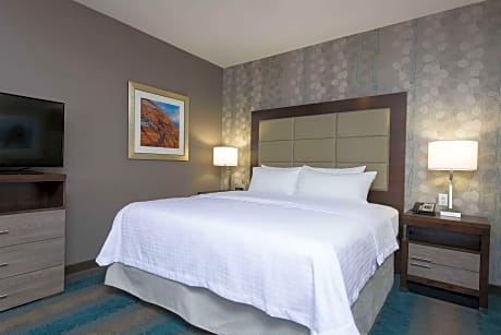 King Suite - Hearing Access/Non-Smoking