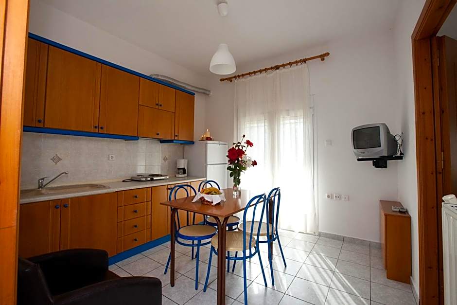 Yiouli Hotel