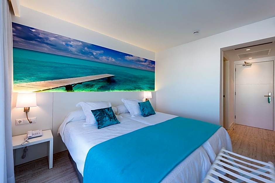 Plaza Santa Ponsa Boutique - Adults Only.