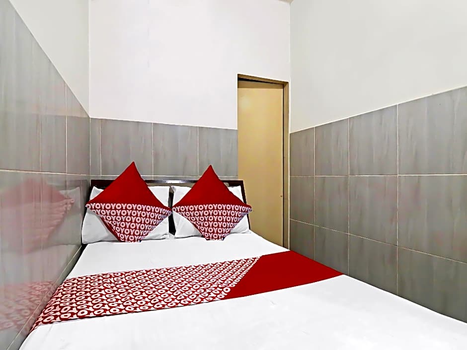 OYO 92157 Benteng Kost