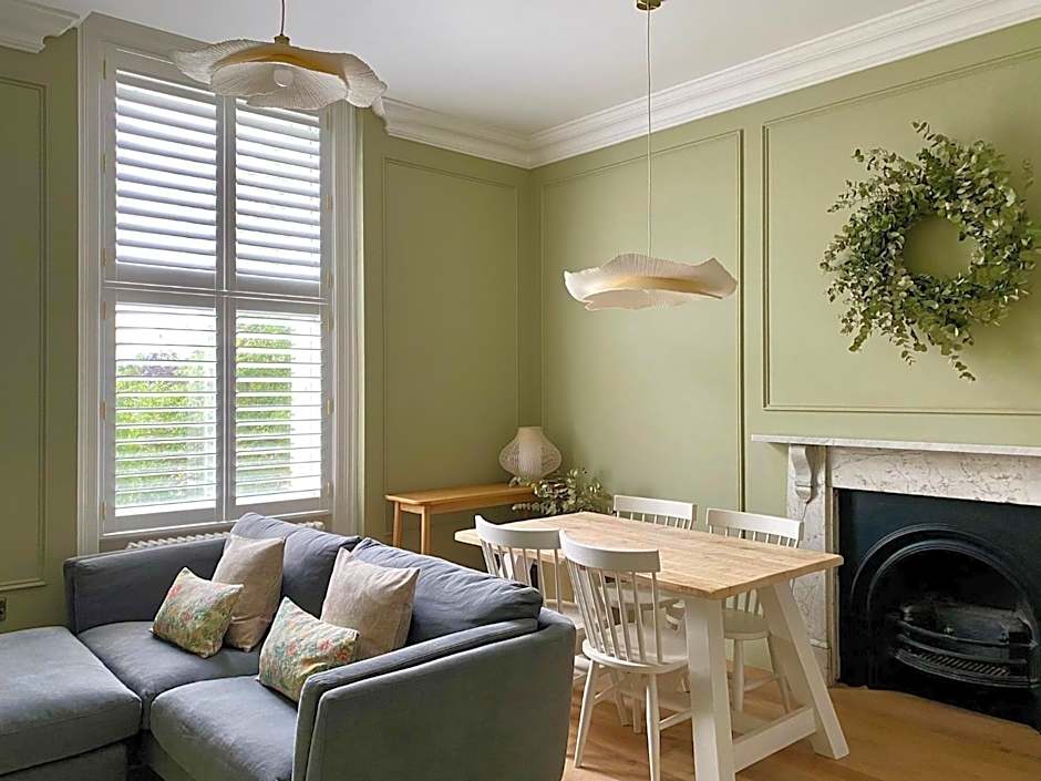 Railway House York by Chateau Anna