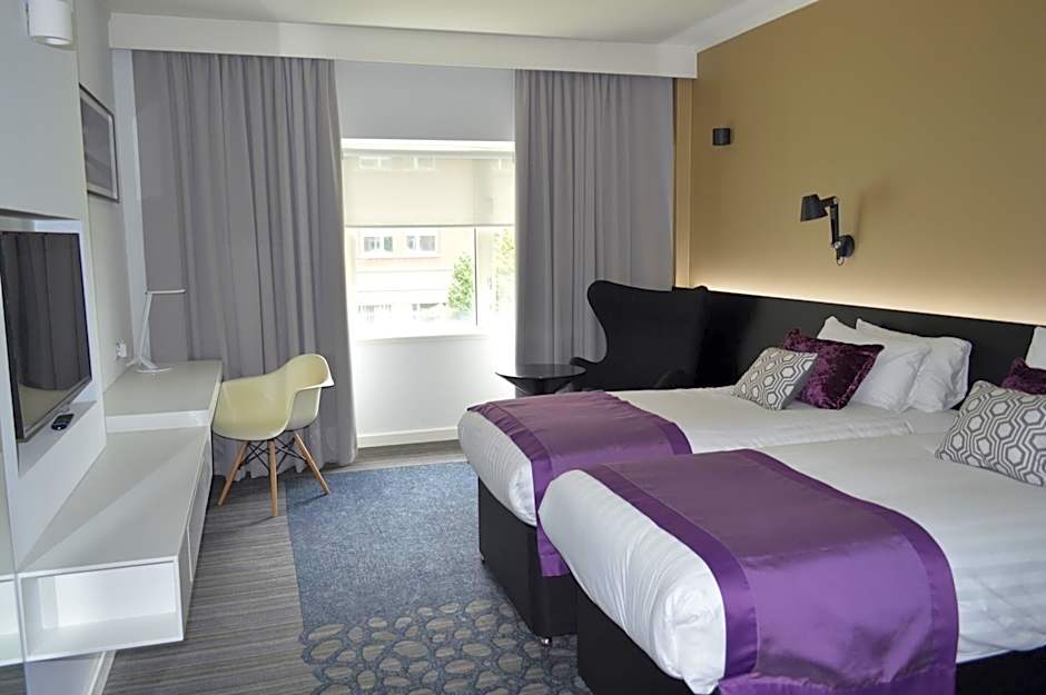 Golden Jubilee Conference Hotel