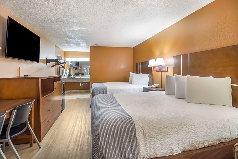 Econo Lodge Selmer