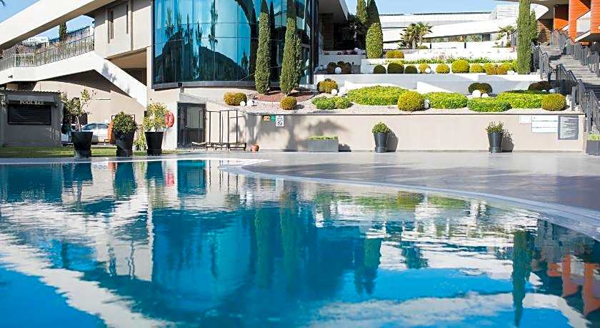 DoubleTree by Hilton Hotel Izmir Airport