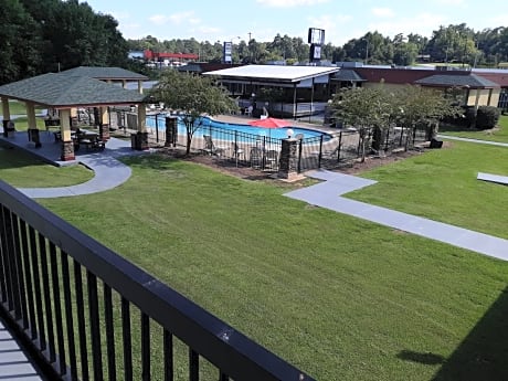 OYO Hotel Phenix City Central
