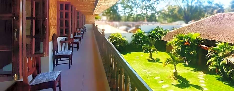 Coucou Bar Hotel and Restaurant