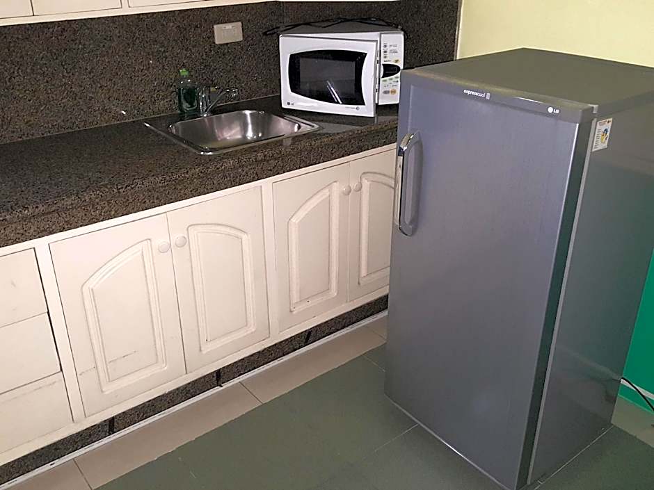 Kokomos Suites Hotel