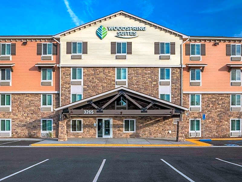 Woodspring Suites Riverside Norco