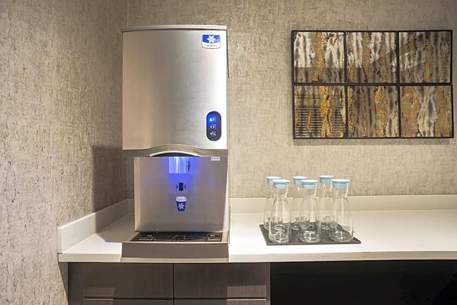 AC Hotel by Marriott Worcester