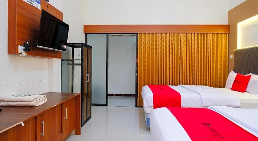 RedDoorz near Museum Gunung Merapi