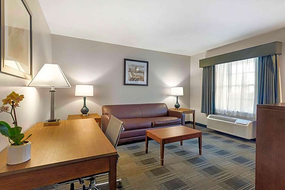 Best Western Plus Cold Spring