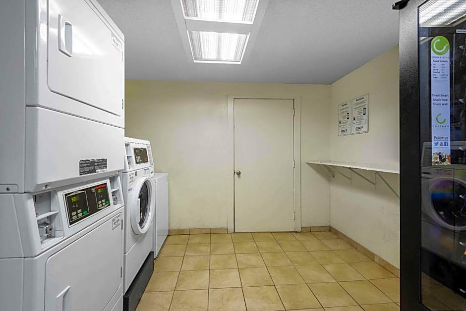 Travelodge by Wyndham Essington / Philadelphia Airport