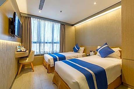 Deluxe Twin Bed Room