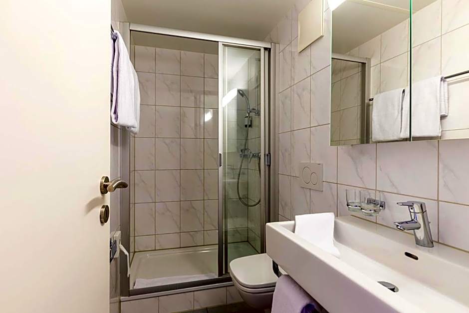 GLANDON Rooms Limelight - Self-Check-In