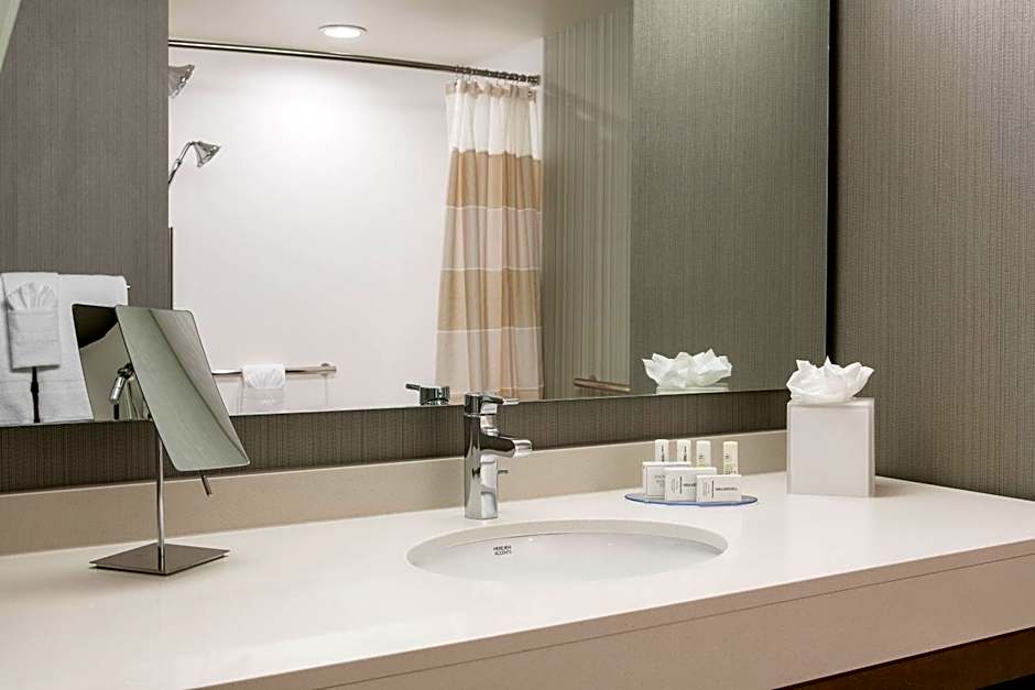 Courtyard by Marriott Omaha Bellevue at Beardmore Event Center