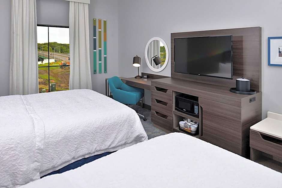 Hampton Inn By Hilton Cedar Falls Downtown, IA