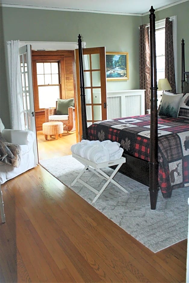 Franklin Manor Bed and Breakfast