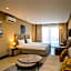 PLAYA DEL PACHA Suites Hotel