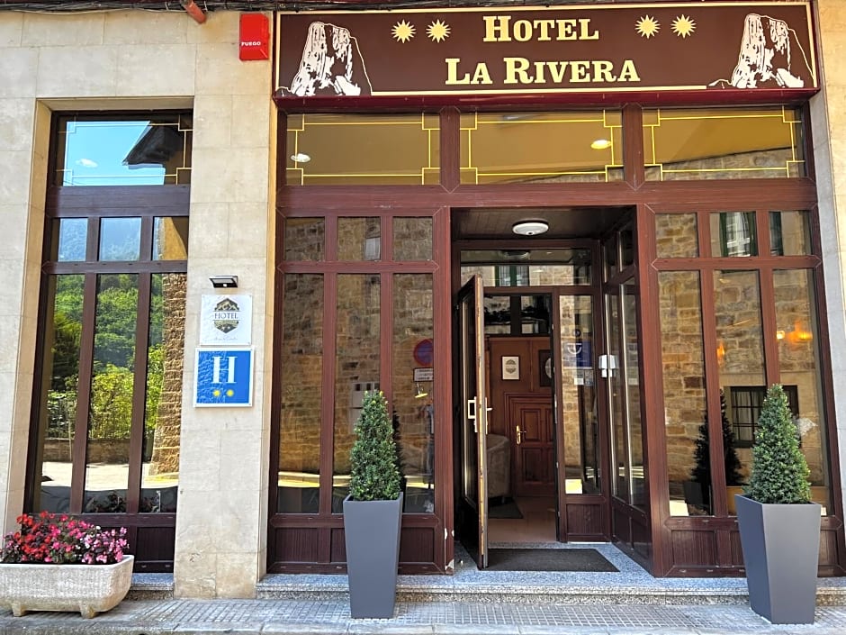 Hotel La Rivera