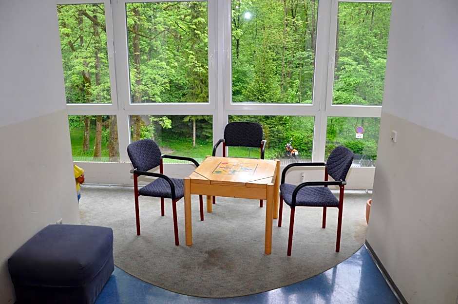 Eduard-Heinrich-Haus, Hostel