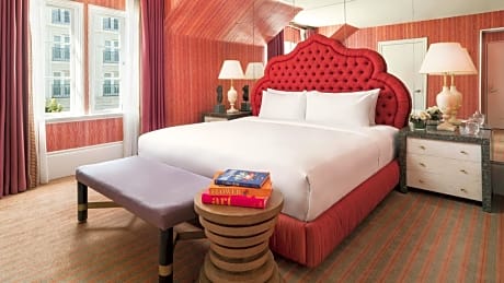 King Room with Roll-In Shower - Disability Access