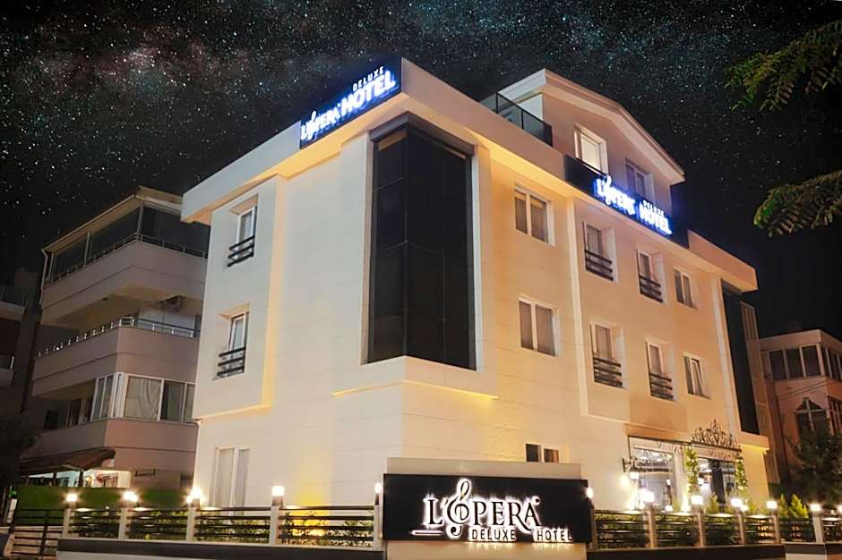 L'opera Deluxe Hotel