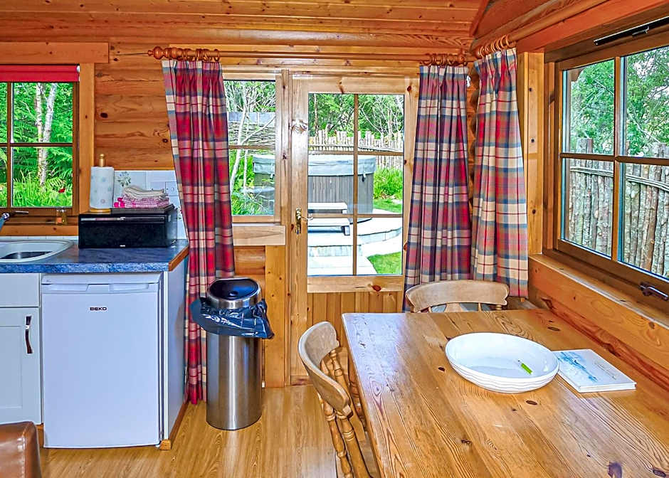Loch Shuna Lodges