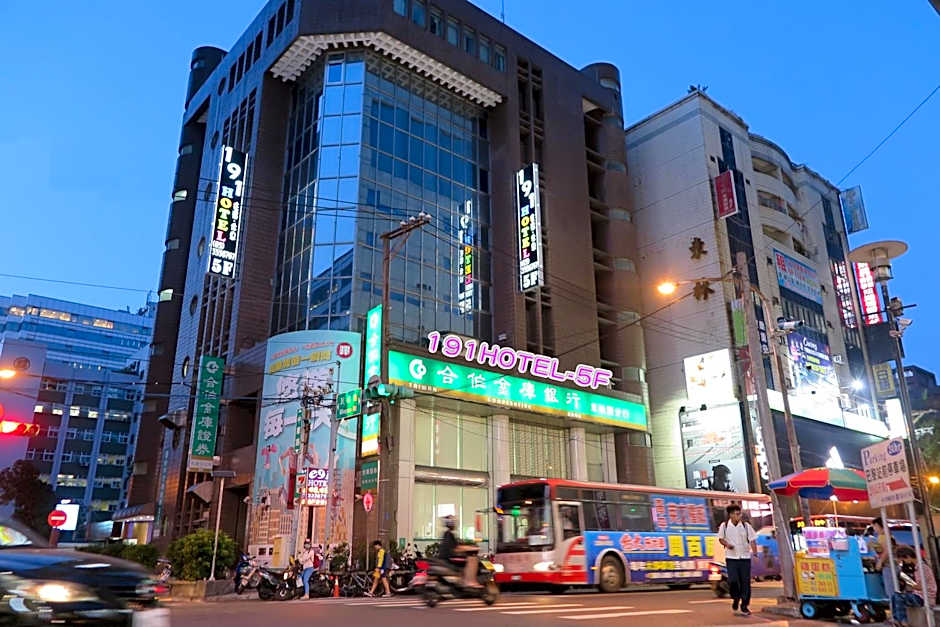 191 Hotel