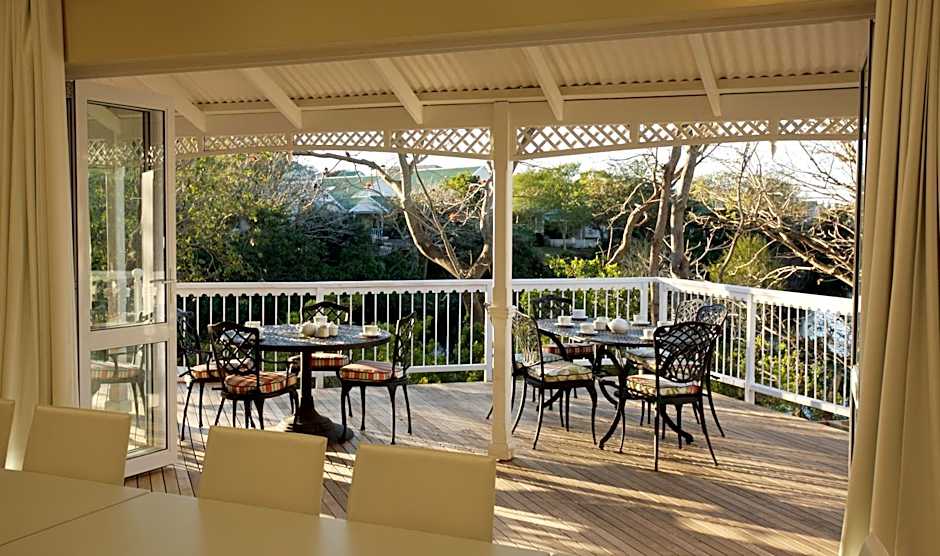 Quarry Lake Inn