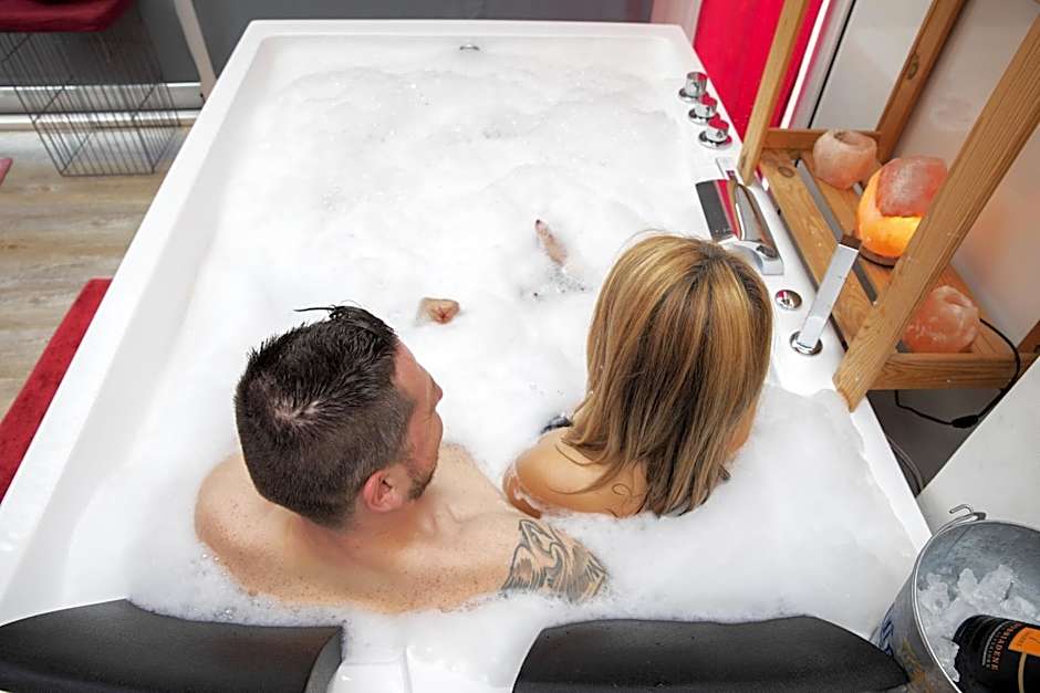 Ragaraja private suite & SPA