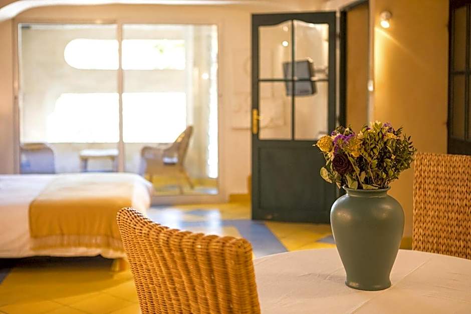 In Provence Hôtel - Expérience Authentique