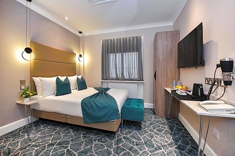 Queens Park Premier London Hyde Park