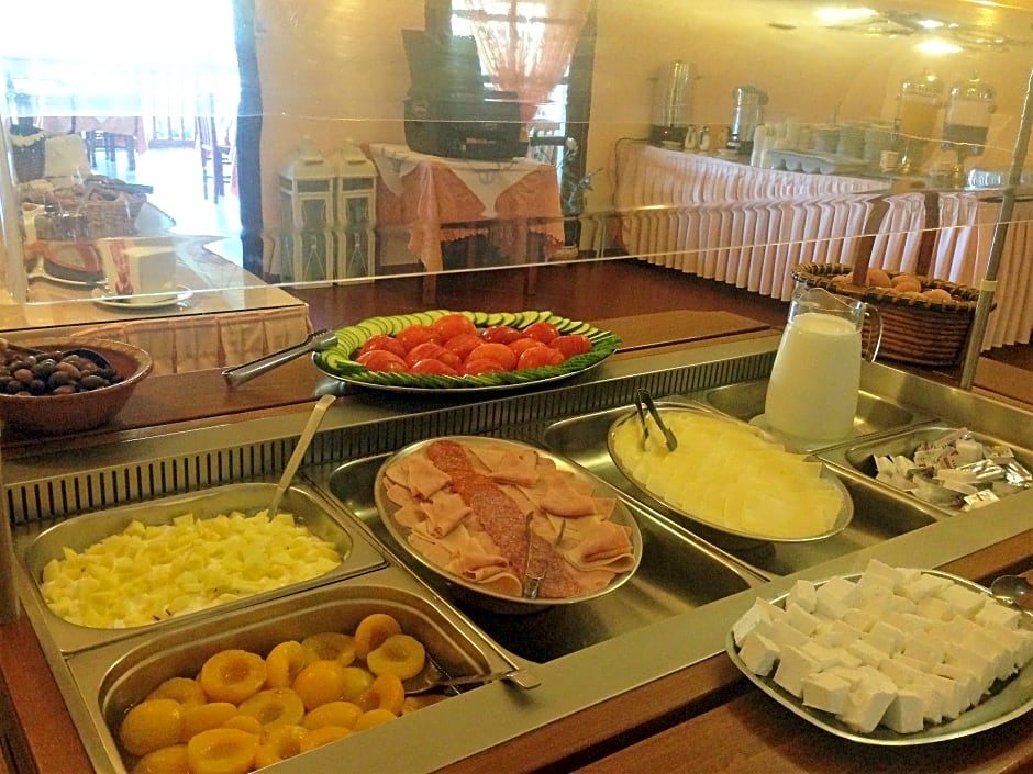 Limnionas Bay Village