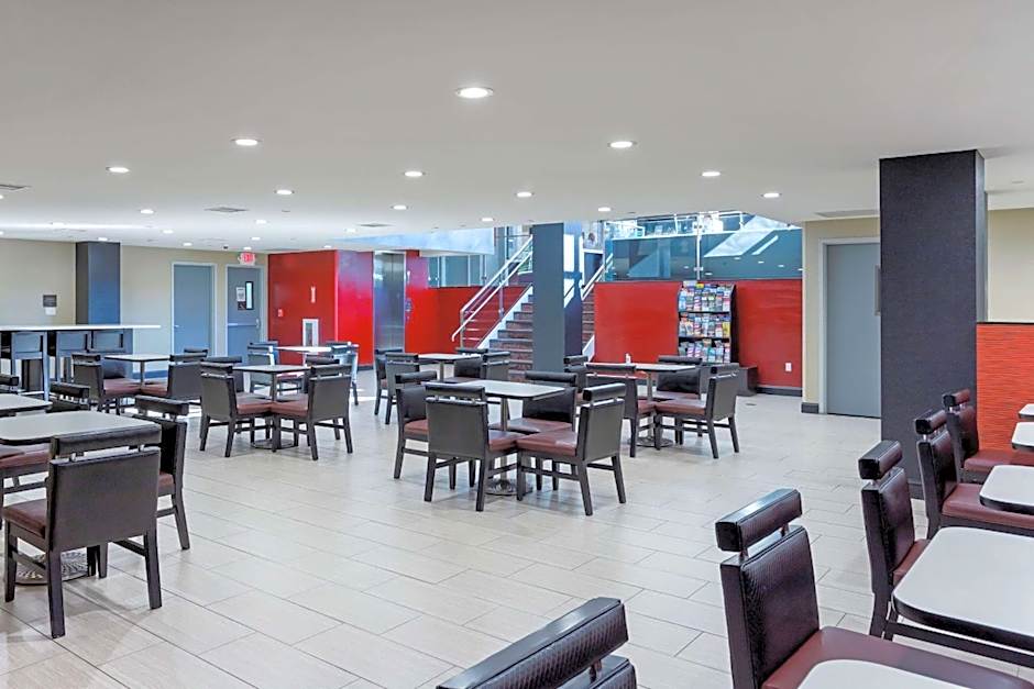 Comfort Inn & Suites near Stadium