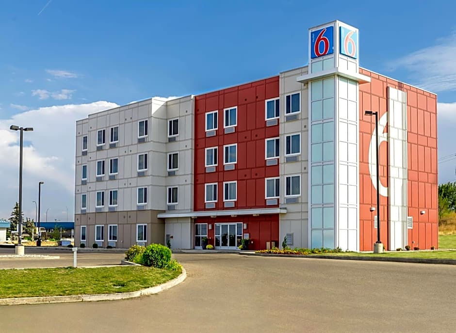 Motel 6-Swift Current, SK