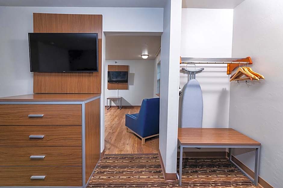 Extended Stay Airport