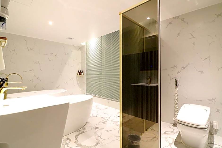 Gimhae Jangyu Stayin Hotel