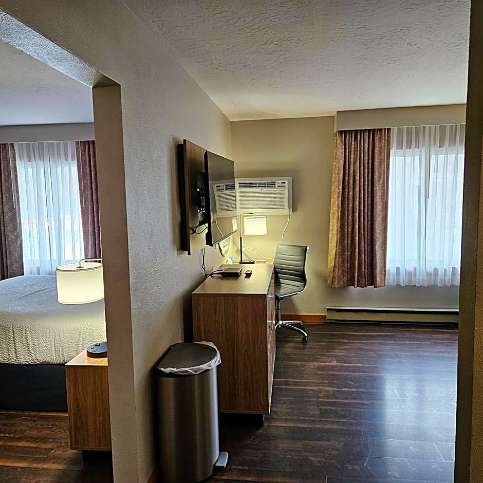Days Inn and Suites by Wyndham Downtown Missoula-University