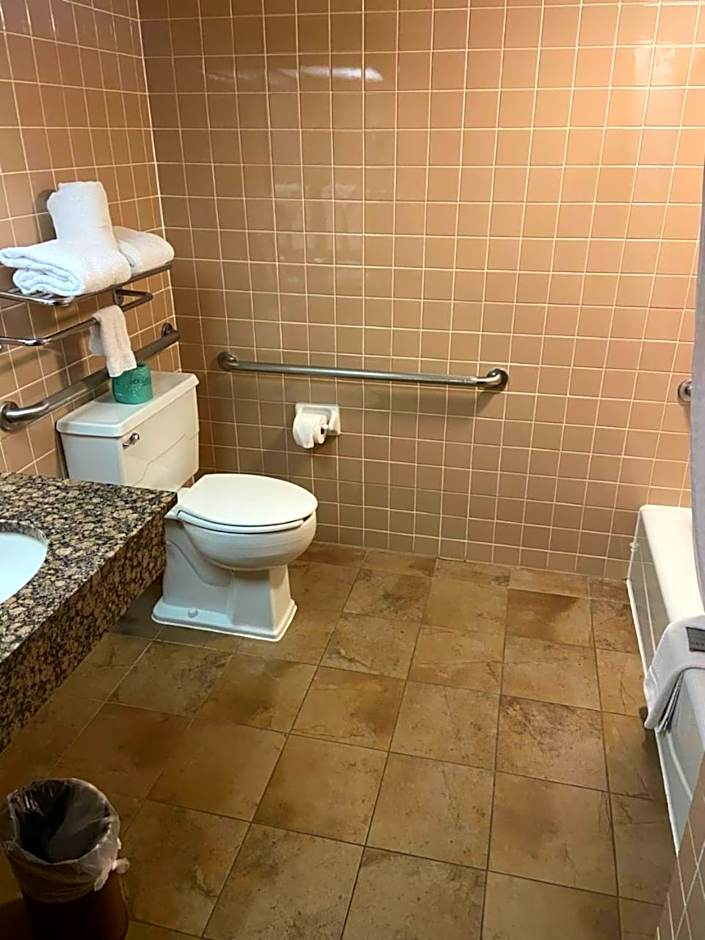 Hotel Lotus Kansas City Merriam