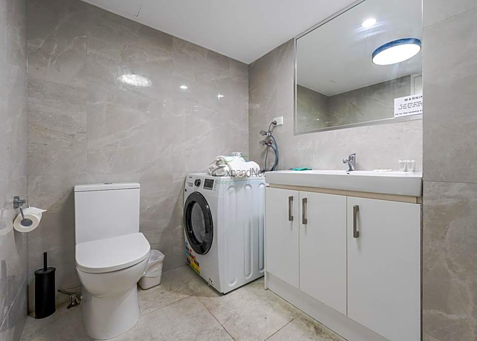 Abbey On Roma Hotel & Apartments