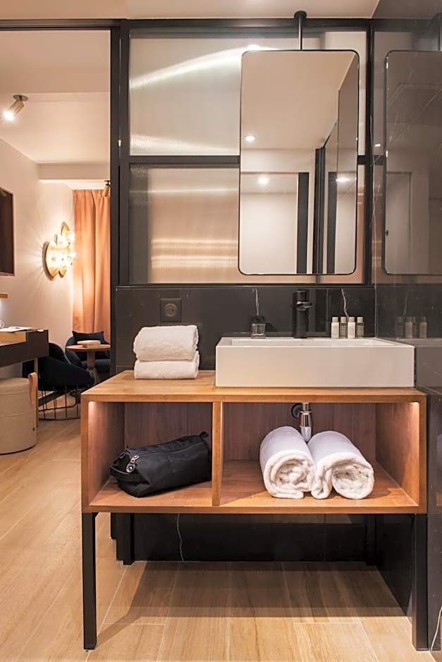 Golden Tulip Paris CDG Airport  Villepinte