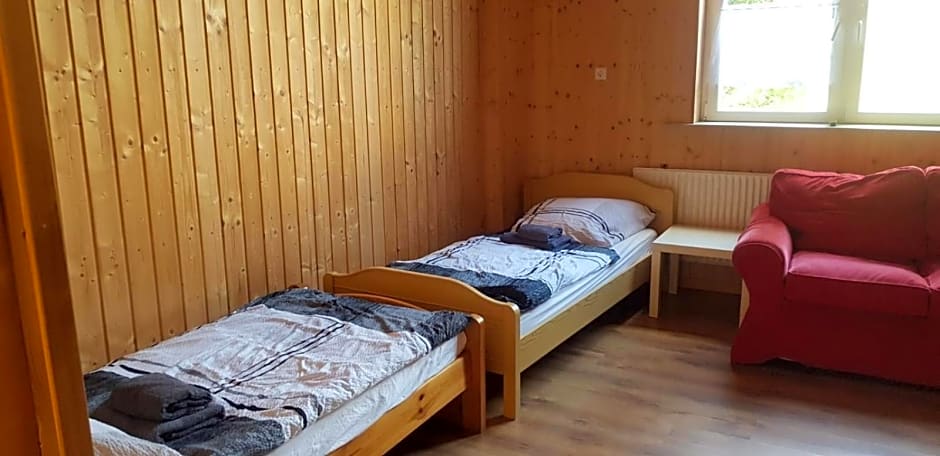 Niederdreisbacher Hütte - moderne Doppelzimmer - EINZELBETTEN -