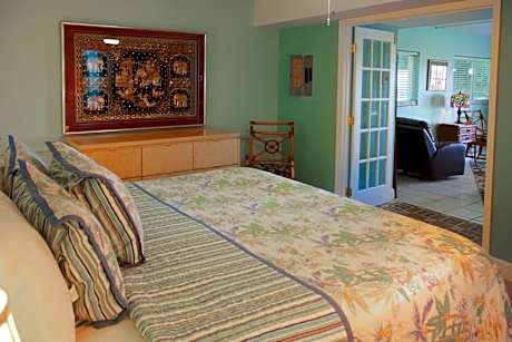 One-Bedroom Apartment with Ocean View