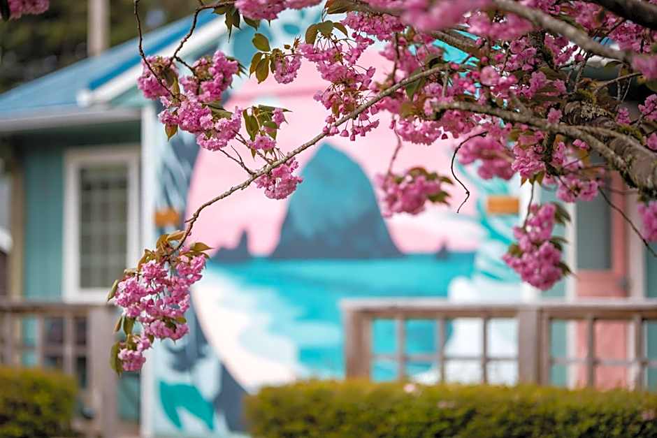 Inn at Haystack Rock