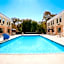 La Casa Inn & Suites-Middleboro