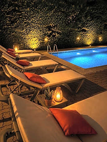 Hotel Cayrons Vence & St Paul de Vence
